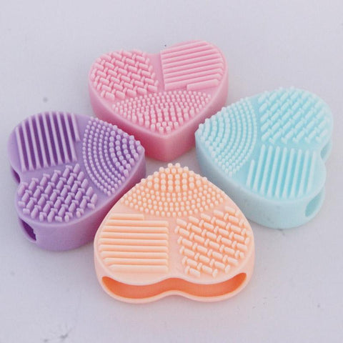 Image of Heart Shape Makeup Brush Cleaning